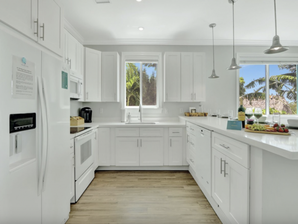 From Villa walk to shops, grocery store, restaurants and the parks!